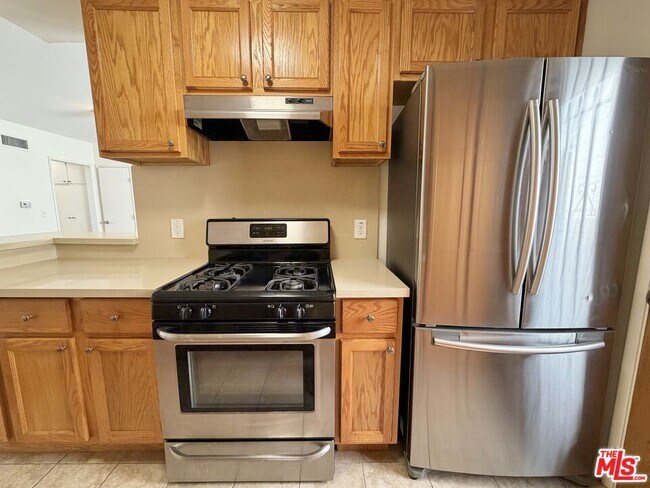 Building Photo - 11727 Mayfield Ave