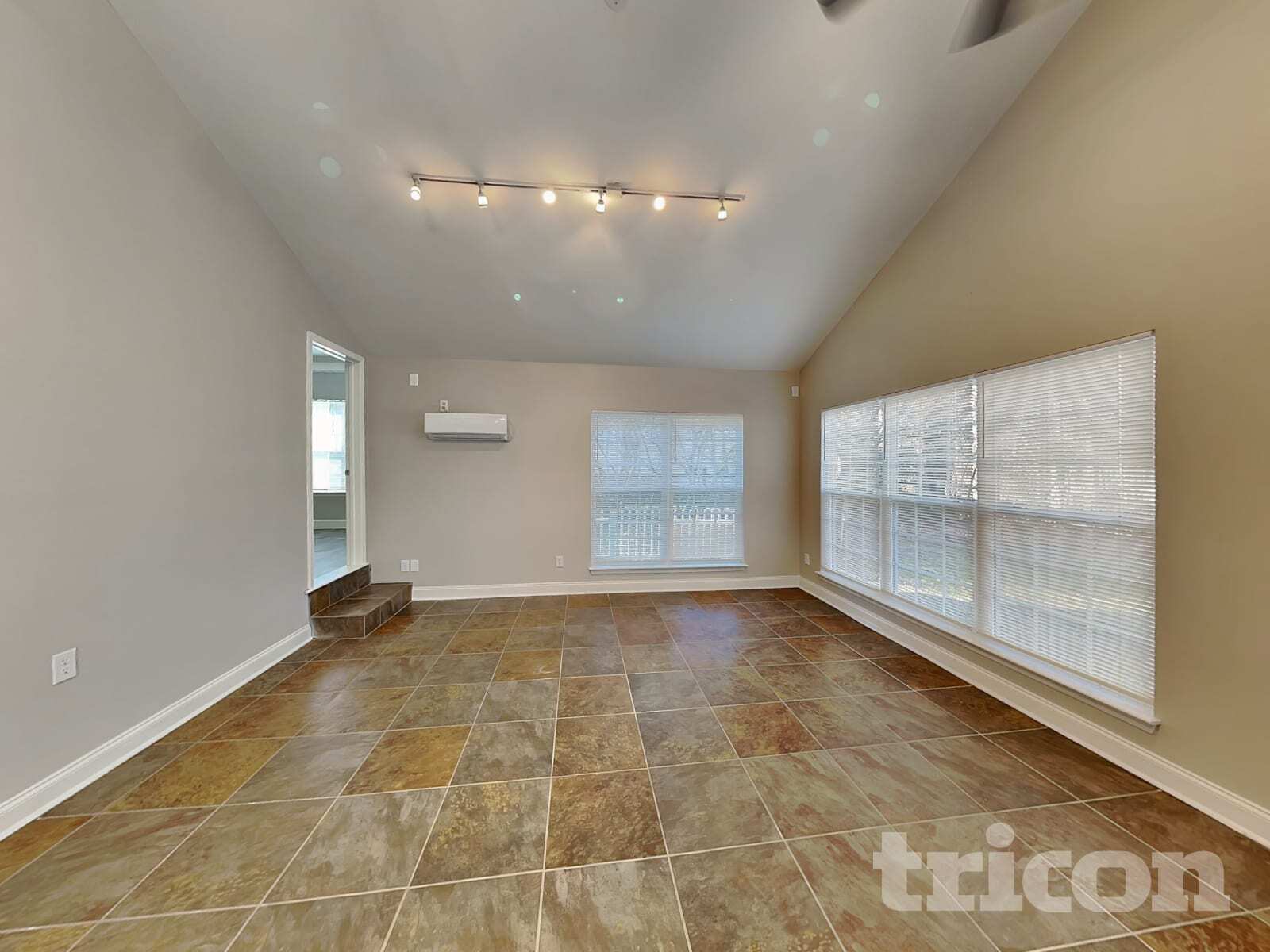 Building Photo - 11730 Crossroads Pl