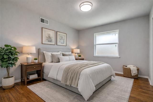 Building Photo - 9036 Clearwater Dr