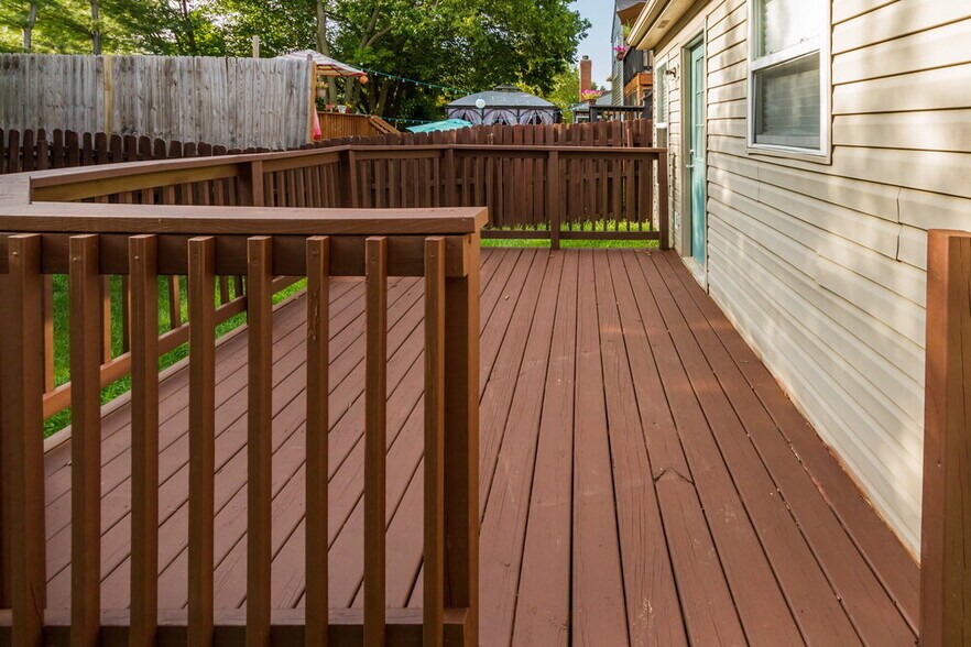 Building Photo - 10236 Hatherley Way