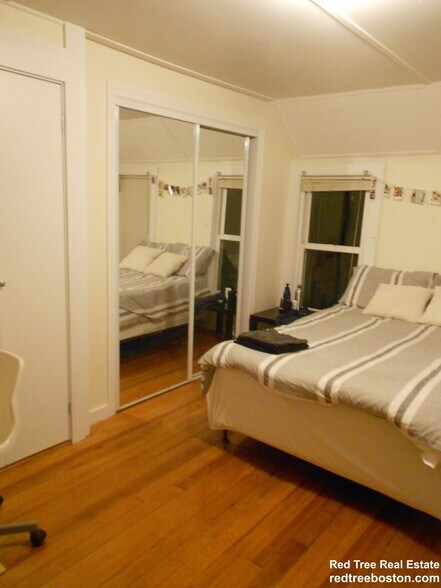 Building Photo - 63 Fairbanks St