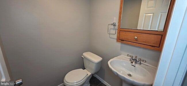 Building Photo - 6974 Knighthood Ln