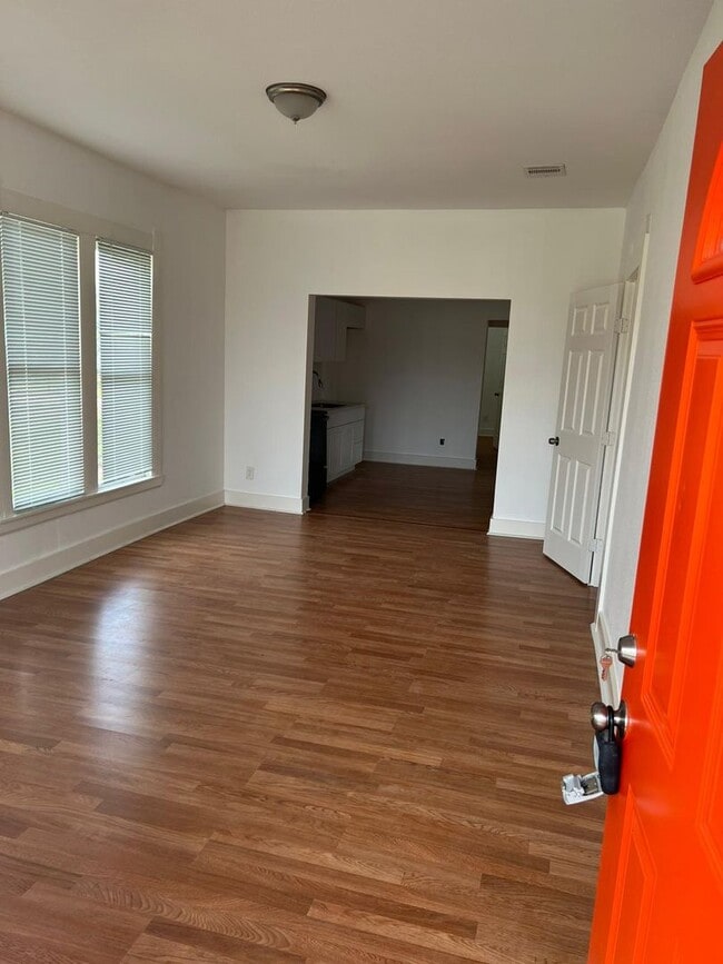 Building Photo - Gorgeous all renovated Home in Beaumont, TX!