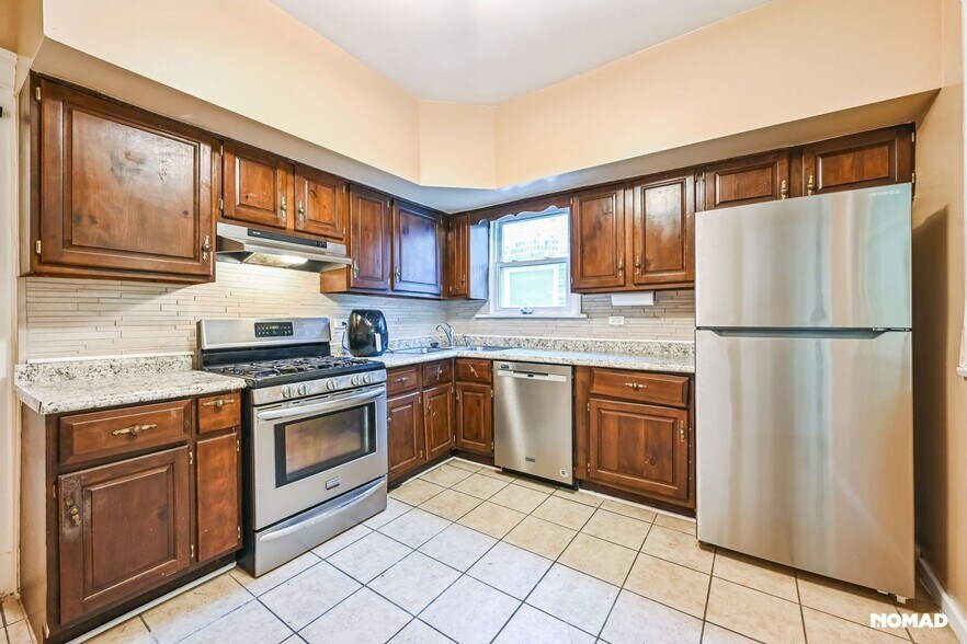 Building Photo - 8028 S Sangamon St
