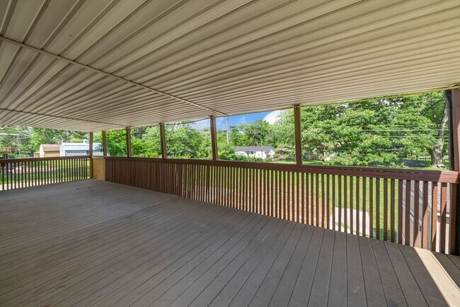 Building Photo - 3 Bedroom Pet Friendly Home For Rent with ...