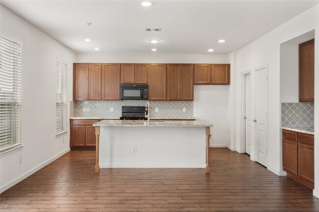 Building Photo - 22207 Woodseem Ct