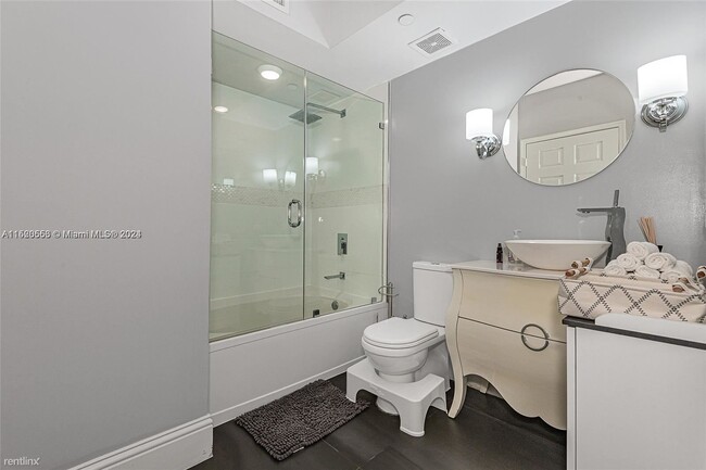 Building Photo - 2 br, 2 bath Condo - 17145 N Bay Rd Apt 4106