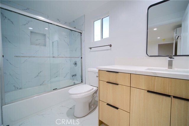 Building Photo - 259 S Ave 54