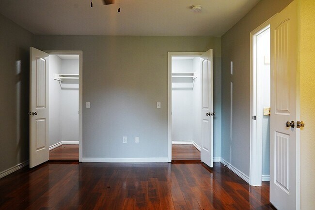Building Photo - 3535 Rosedale St