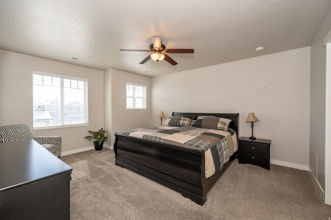 Building Photo - 794 Star Spangled Dr