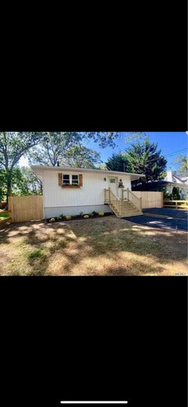 Primary Photo - 469 Auborn Ave