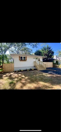 Building Photo - 469 Auborn Ave
