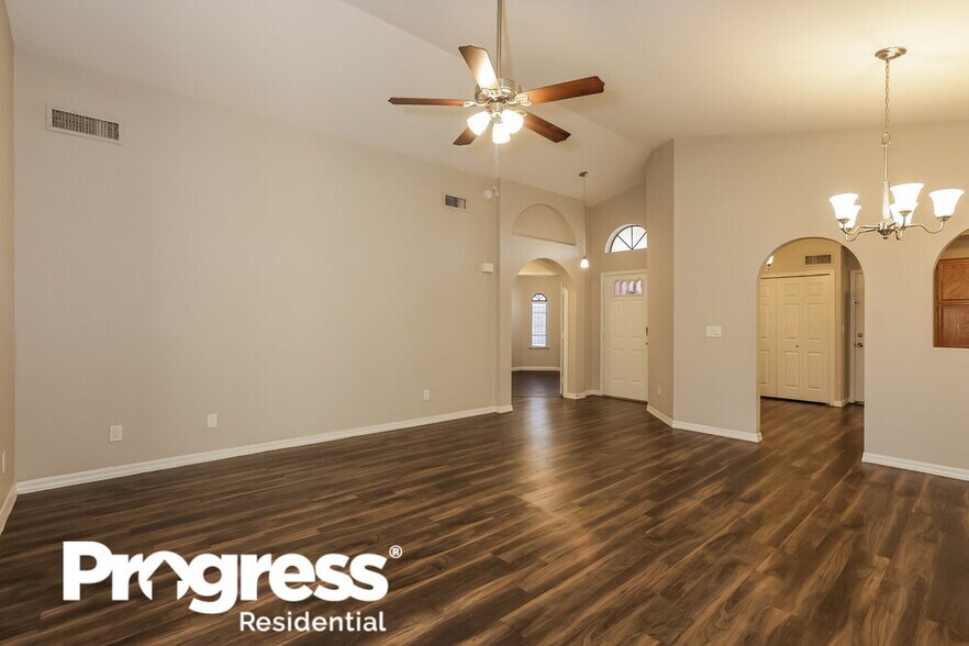 Building Photo - 1209 E Villa Rita Dr