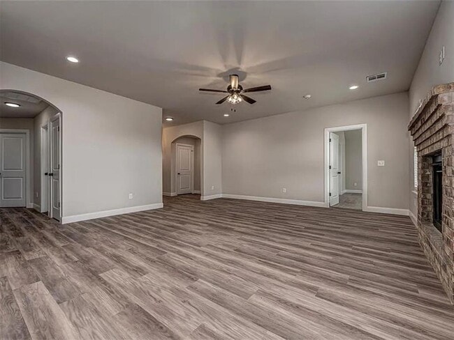 Building Photo - 1948 W Crossbow Way