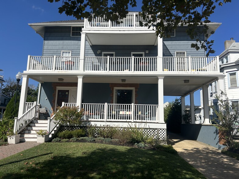 Primary Photo - 313 6th Ave