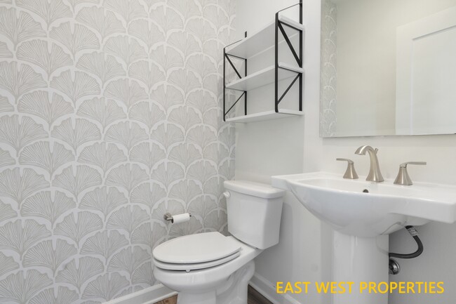 Building Photo - 136 Falcon Rdg