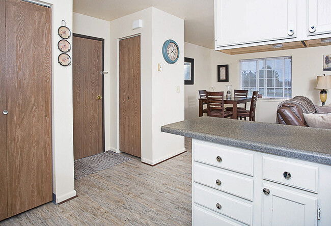 Building Photo - 534 Hurdle Cir