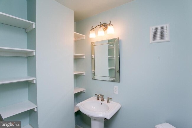 Building Photo - 1529 Margaret Ct