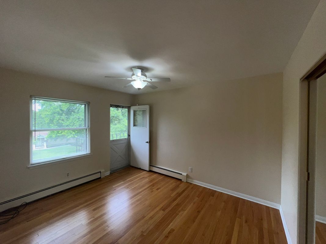 Building Photo - 512 Hill St