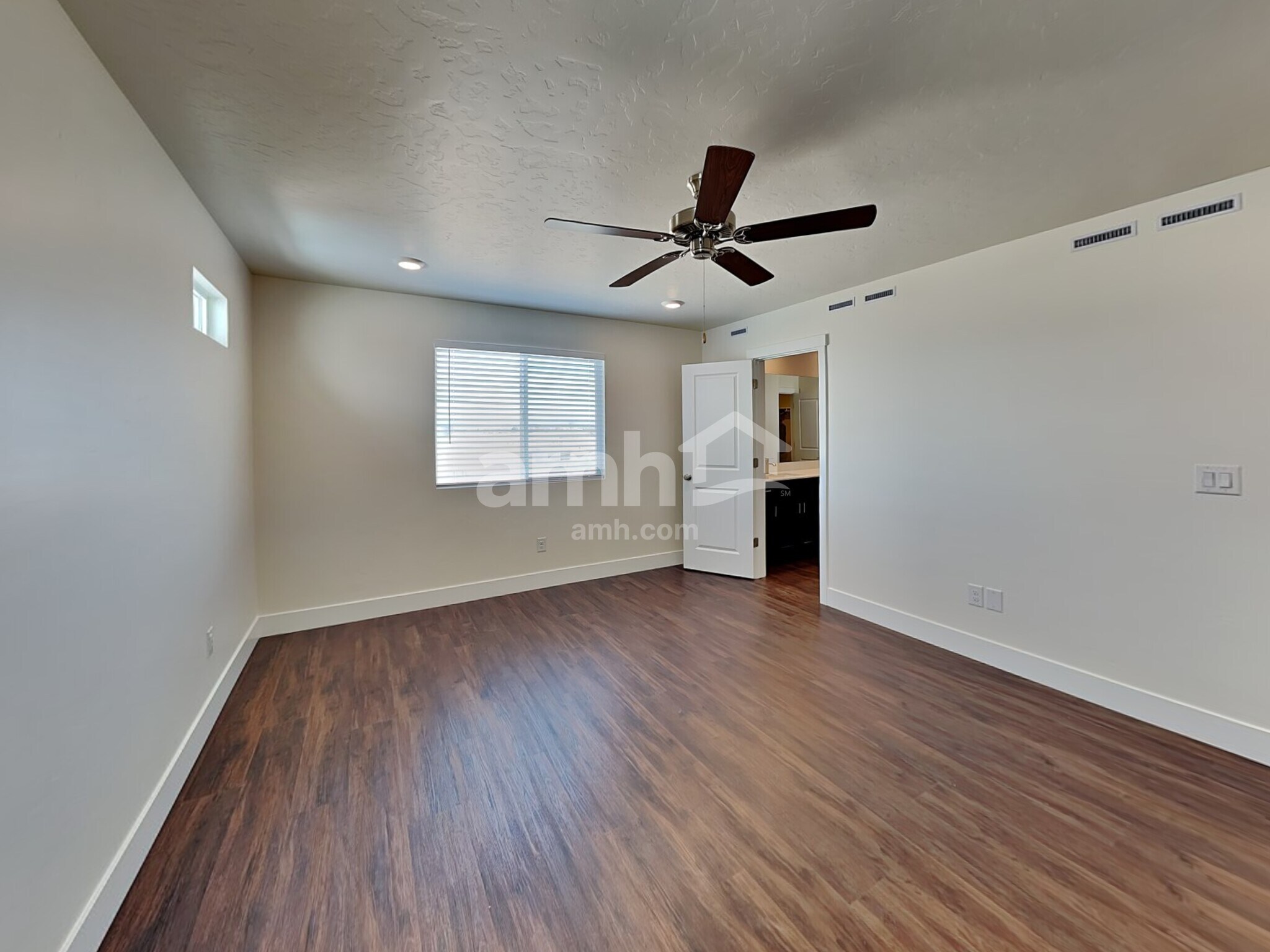 Building Photo - 6750 W Spriggel St