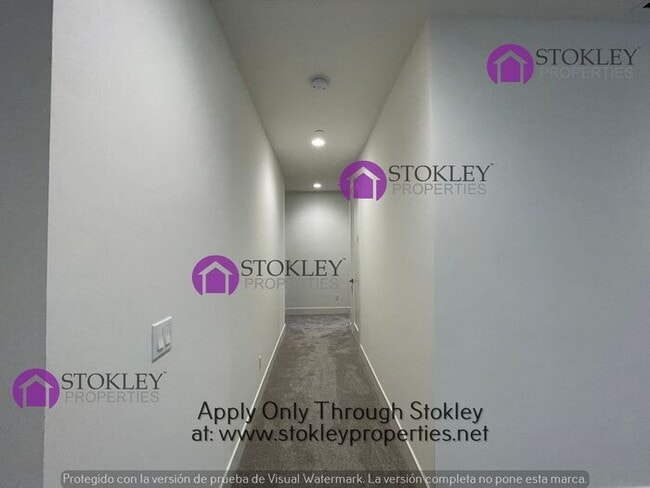 Building Photo - 3184 Manor Ave