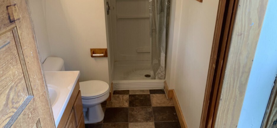 Building Photo - 1329 State St