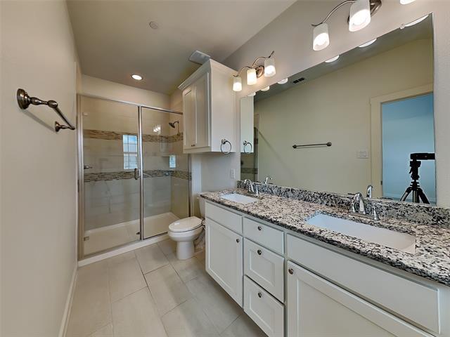 Building Photo - 2716 Majesty Dr