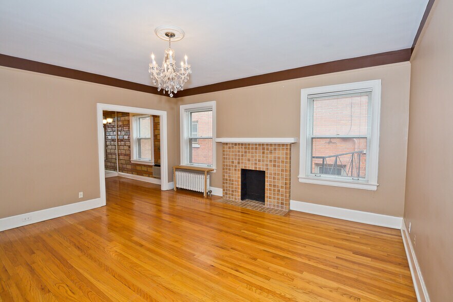 Building Photo - 327 Southfield Rd