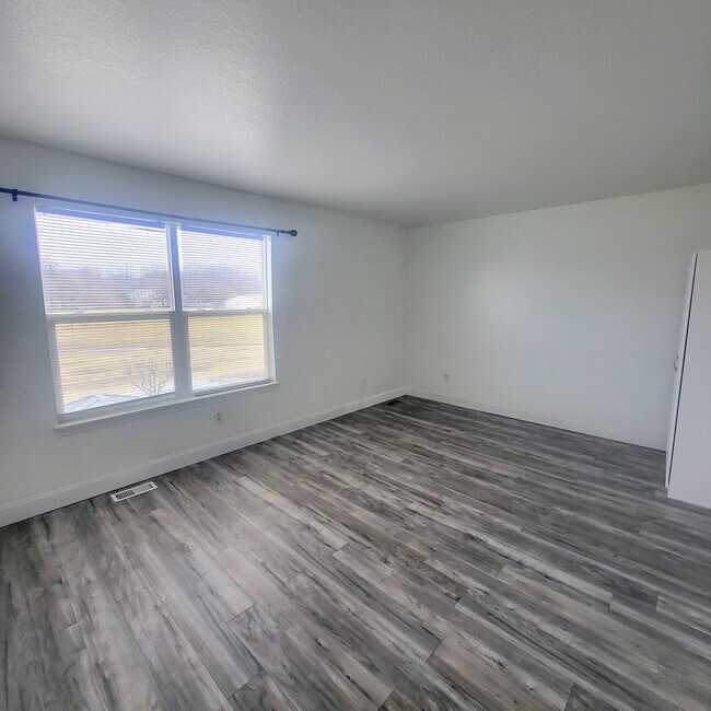 Building Photo - 107 El Dorado Trail E