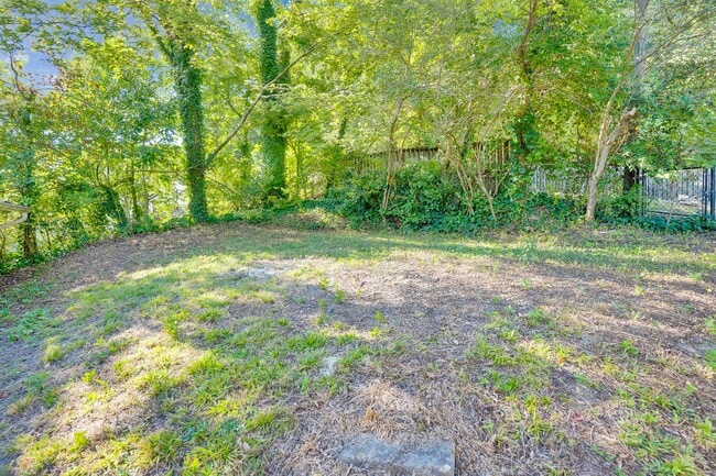 Building Photo - 1607 Knickerbocker Ave