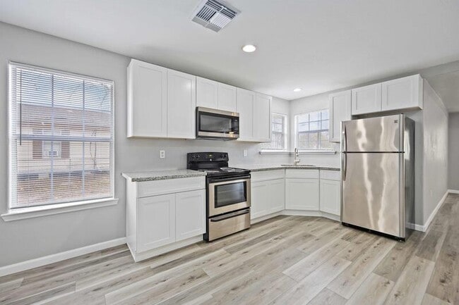 Building Photo - 1728 Connorvale Rd