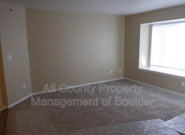 Building Photo - 1830 W Centennial Dr