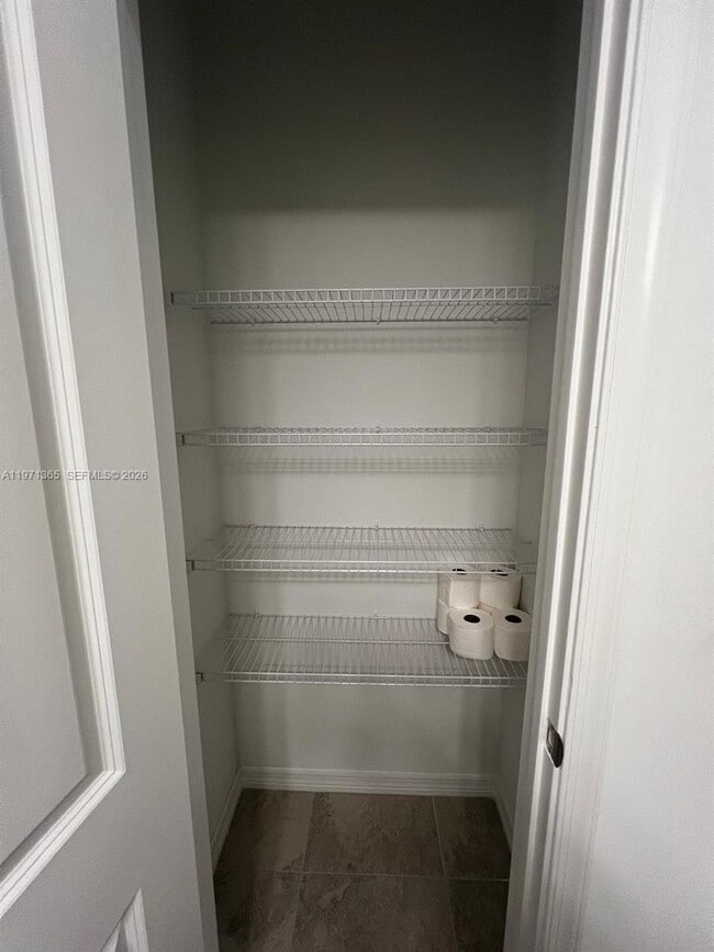 Building Photo - 6140 Planta LN