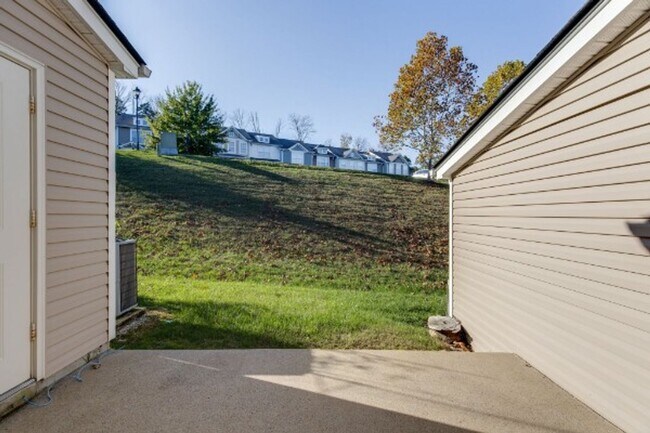 Building Photo - 318 Shadow Glen Drive, Nashville, TN 37211