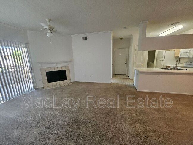 Building Photo - 16013 S Desert Foothills Pkwy