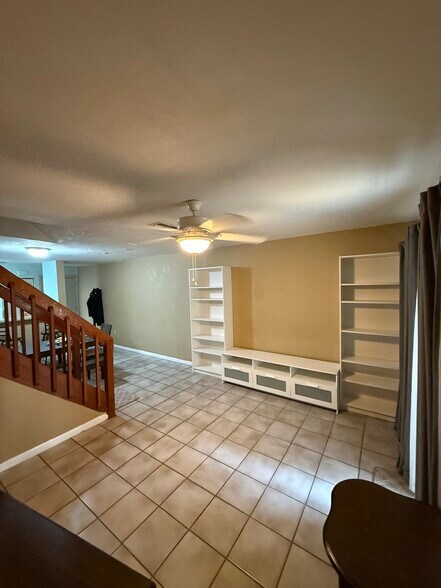 Building Photo - 2023 SW 39th Way