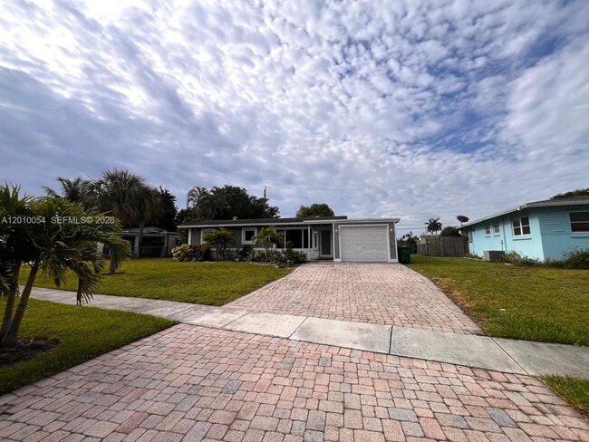 Building Photo - 6232 NW 15th Ct