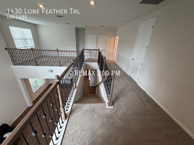 Building Photo - 1430 Lone Feather Trail