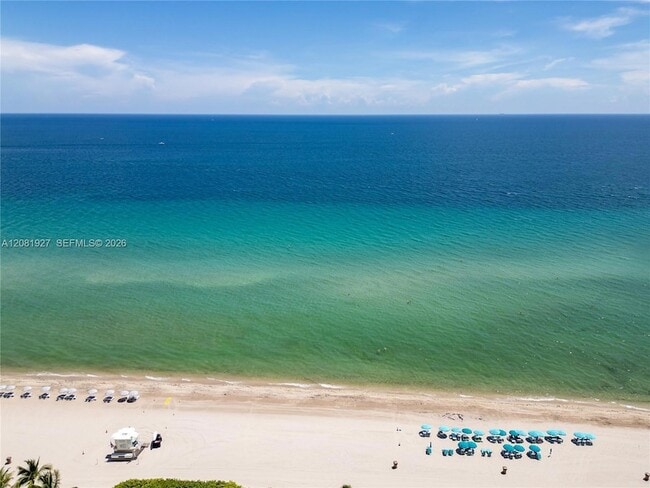 Building Photo - 16711 Collins Ave