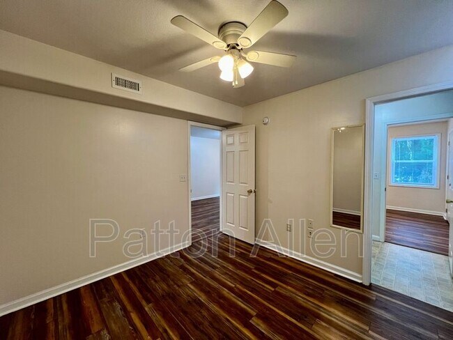 Building Photo - 133 Citadel Dr