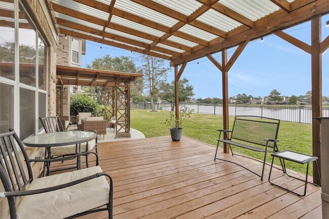 Building Photo - 3006 E Lake Falls Cir