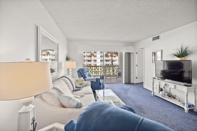 Building Photo - 909 Santa Rosa Blvd