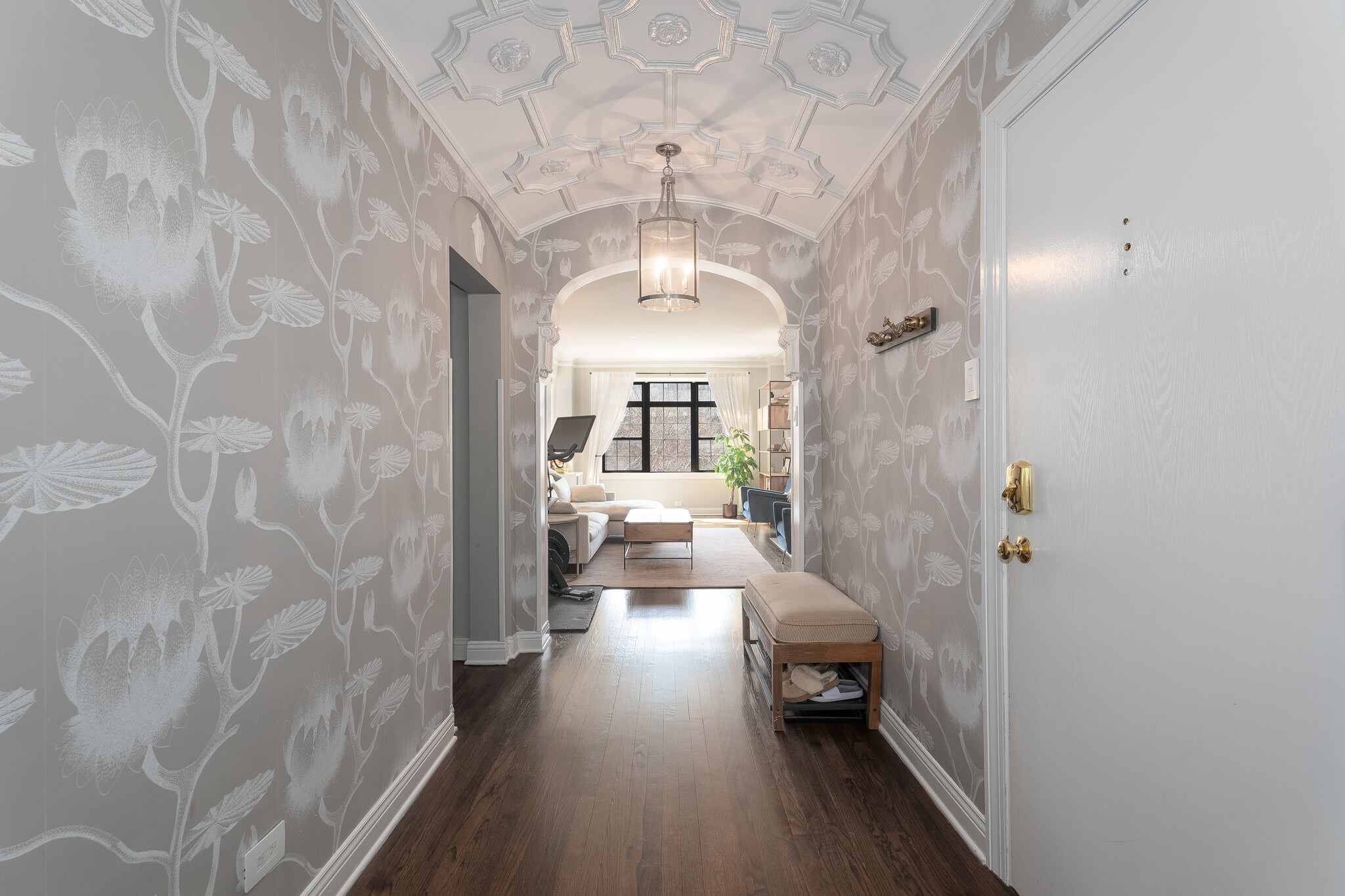 Foyer - 444 W Belmont Ave