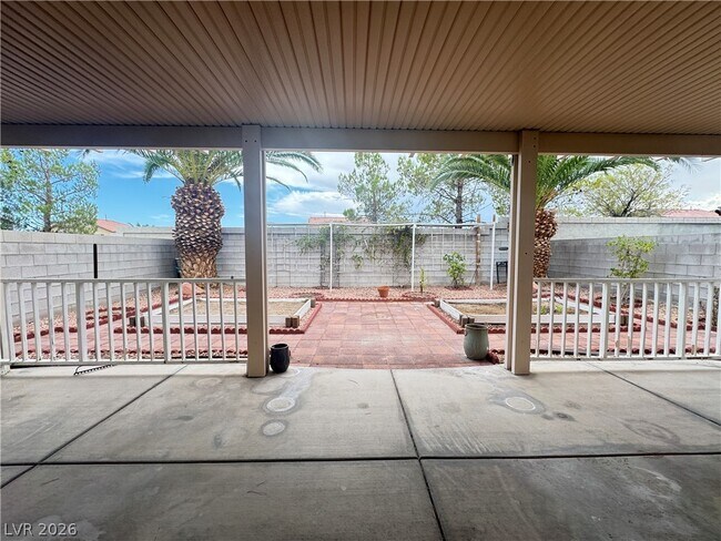 Building Photo - 9783 Ocotillo Falls Ave