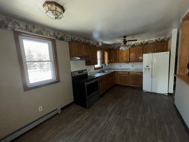 Building Photo - 42 Camp Benson Rd