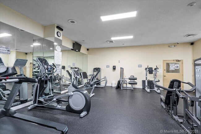 Building Photo - 251 174th St