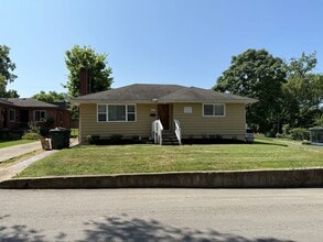 Building Photo - 171 W Patterson Ave