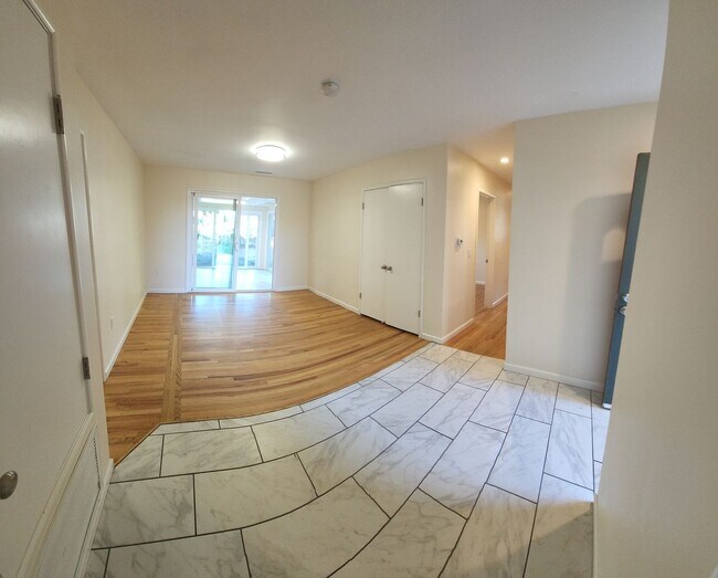 Building Photo - 5 Bedroom 3 bathroom in close proximity to POLY CAMPUS!