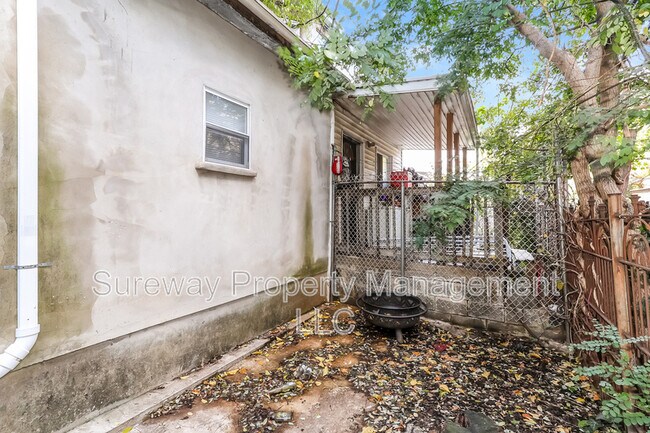 Building Photo - 2019 N Carlisle St