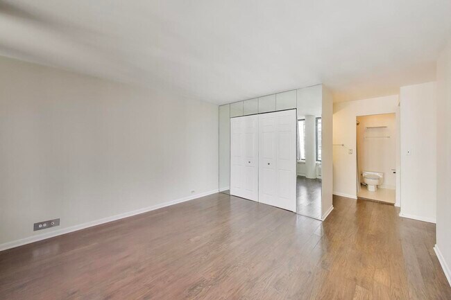 Building Photo - 155 N Harbor Dr
